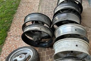 Cerchi moto Yamaha Honda Kawasaki Suzuki