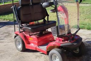 Scooter veicolo elettrico per anziani / disabili