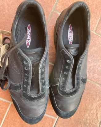 Scarpe MBT nere