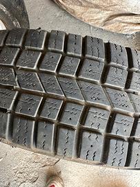 Treno gomme 205/60r15 con cerchio