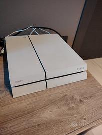 PlayStation 4 500gb + giochi,no joystick