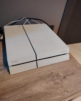 PlayStation 4 500gb + giochi,no joystick