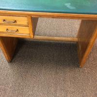 Scrivania vintage anni '60 compatta