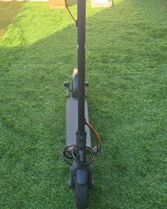 Monopattino elettrico nineboot F40I