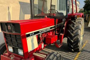 Trattore case international 644