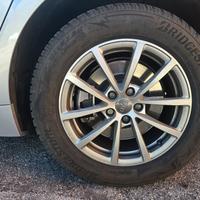 Kit Neve (cerchi + Gomme) originali Audi 