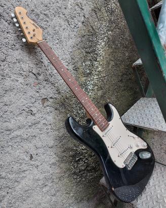 CHITARRA ELETTRICA 