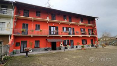 Casa indipendente di 568 m² con più di 5 locali e 