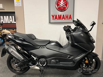 Yamaha tmax 560