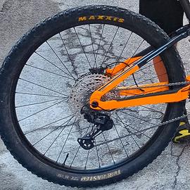  Per cambio progetto... 
Ruote complete per M