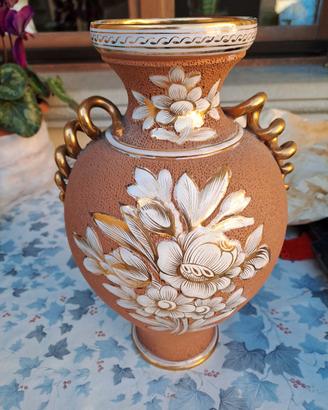 vaso in ceramica decorato 