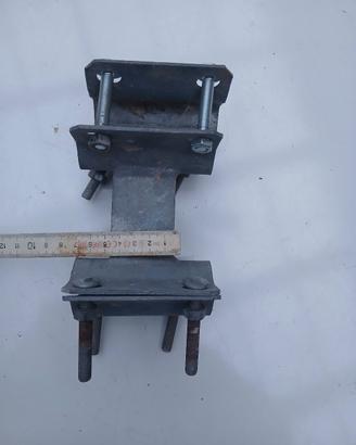 Cavallotto porta palo e antenna a 8, cm 6 distanza