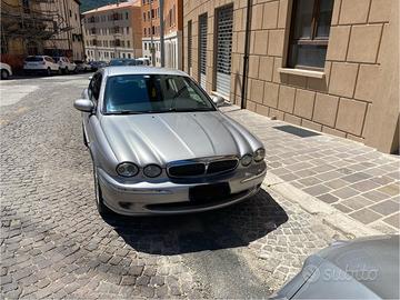 Jaguar X-Type 2.5 V6 trazione integrale