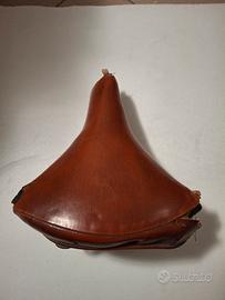 Selle bici vintage in pelle ideali per restauri...