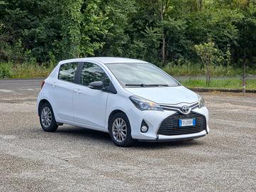 Toyota Yaris 1.0 5 porte Lounge CV-69 2016-E6B Man