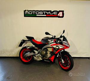 APRILIA Tuono 660