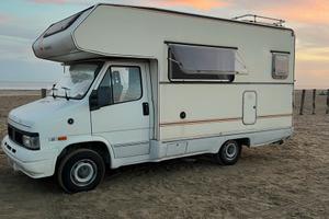 Camper su Fiat ducato 1.9 1993 km 64.000