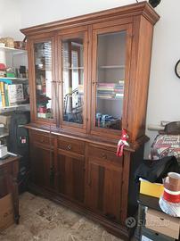 Libreria con ante in vetro 