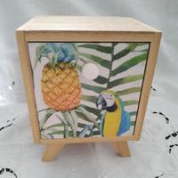 Portagioie in legno con cassettino