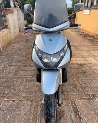 Beverly 250 - euro 850