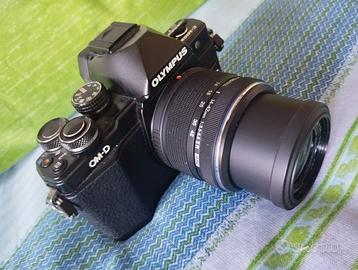 Fotocamera olympus OM-D E-M10 mark II difettino