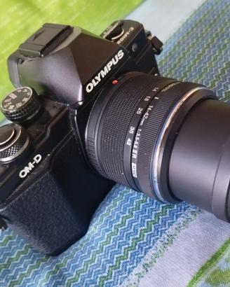 Fotocamera olympus OM-D E-M10 mark II difettino
