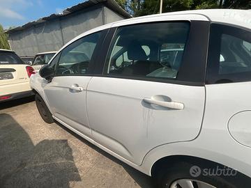 FIANCATA SINISTRA PEUGEOT 208 2013 PER RICAMBI