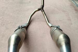 Scarico originale per KTM 690 SM LC4.