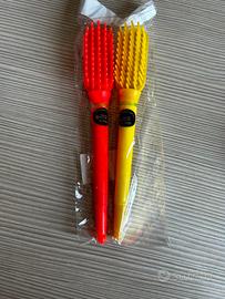 Coppia di pettini multigioco colorati