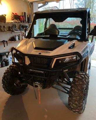 Polaris General 1000 pick up