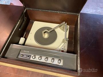 Giradischi Philips anni ‘60 a mobile