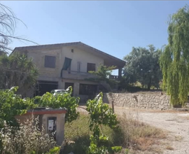 Villetta unifamiliare di circa 310 mq