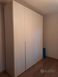Armadio a 4 ante