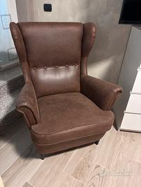 Poltrona simil pelle