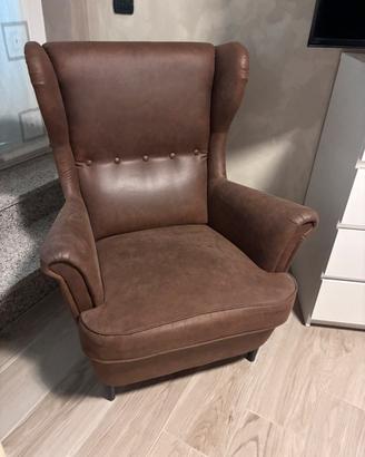Poltrona simil pelle