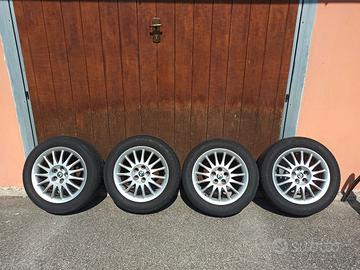 Cerchi in lega originali Alfa Romeo 16” con gomme 