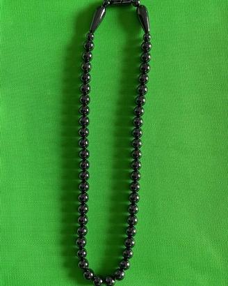 Collana con sfere di ematite