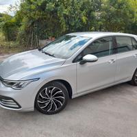 Volkswagen Golf 8 1.5 TGI LIFE DSG - Metano