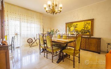 QUADRILOCALE CON DUE BAGNI E NUOVO ASCENSORE - ZON