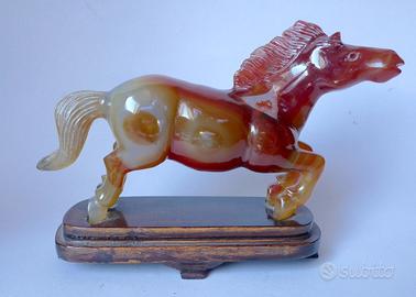 Cavallo statua di agata Cina XX secolo