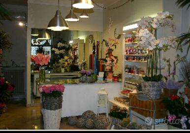 PRESTIGIOSO Negozio di FIORI in VALENZA