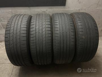 Gomme 225/55/17