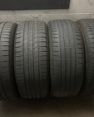 Gomme 225/55/17