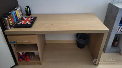 scrivania