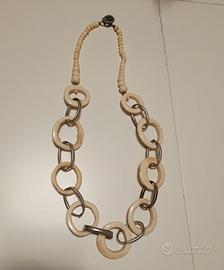 Collana nuova in corno/osso e metallo 