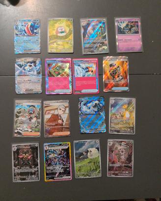 lotto Premium 16 carte Pokemon 