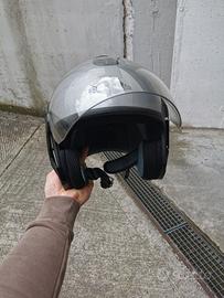 Casco con visiera