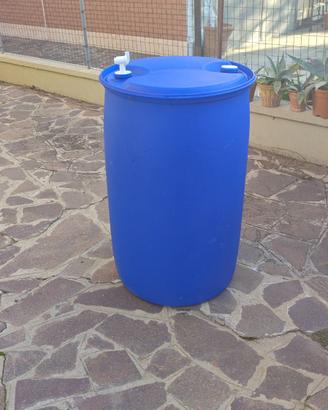 fusto in plastica 220 litri ,con tappi rubinetto