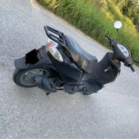 Motorino Piaggio fly