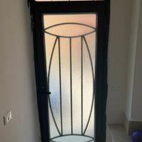 Portone in ferro e vetro